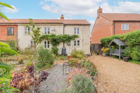 4 bedroom cottage for sale, Halls Corner Lane, Hevingham