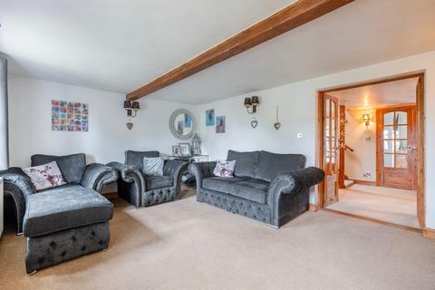 4 bedroom cottage for sale, Halls Corner Lane, Hevingham