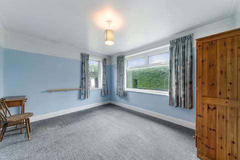 2 bedroom detached bungalow for sale, Oakleigh Avenue, Surbiton KT6