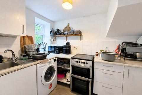 2 bedroom terraced house to rent, Newland, Witney OX28
