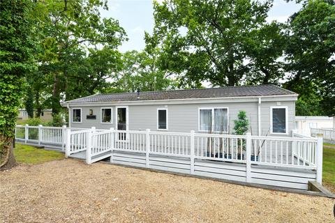 3 bedroom park home for sale, Woodland View, Bashley Caravan Park, New Milton, Hampshire, BH25