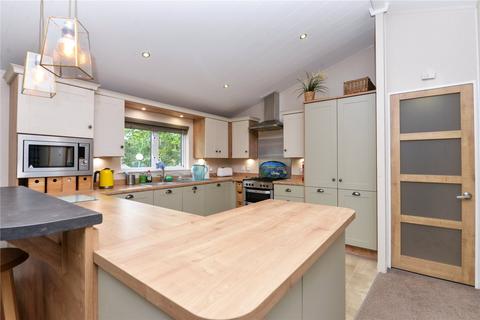 3 bedroom park home for sale, Woodland View, Bashley Caravan Park, New Milton, Hampshire, BH25