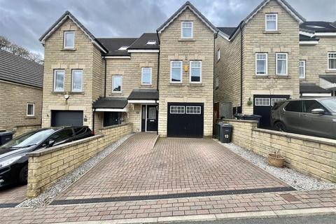 4 bedroom semi-detached house for sale, Black Myres Close, Bradford BD13