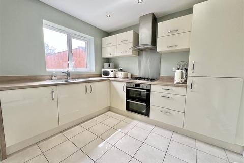 4 bedroom semi-detached house for sale, Black Myres Close, Bradford BD13