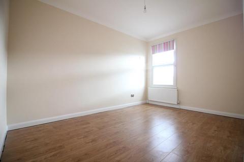 3 bedroom house to rent, Crowland Avenue, Hayes