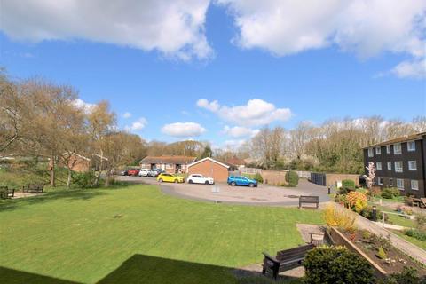 1 bedroom flat for sale, Brookside Avenue, Polegate BN26