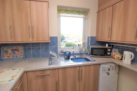 1 bedroom flat for sale, Brookside Avenue, Polegate BN26