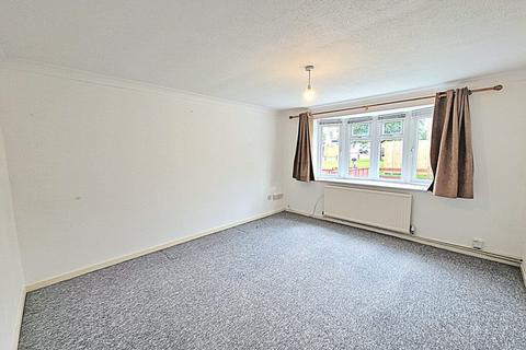 3 bedroom terraced house for sale, Samples Way, Canford Heath, Poole, BH17 8QS