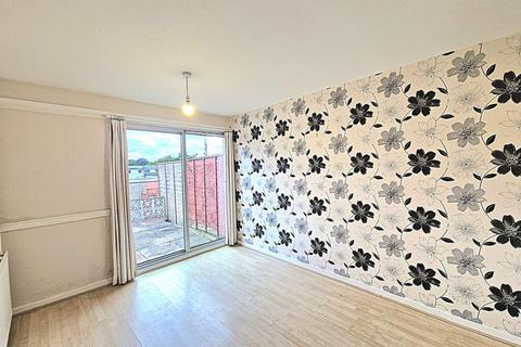 3 bedroom terraced house for sale, Samples Way, Canford Heath, Poole, BH17 8QS