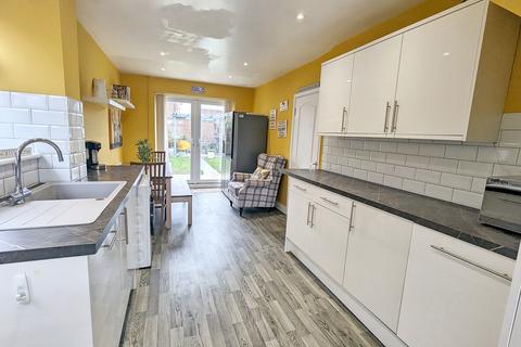 4 bedroom semi-detached house for sale, Woodhurst Road, Peterborough, Cambridgeshire