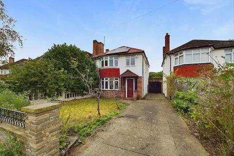 4 bedroom detached house for sale, Cambridge Drive, London SE12