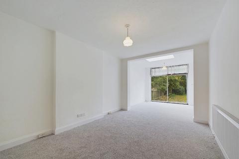 65 Cambridge Drive, London, SE12 8AG