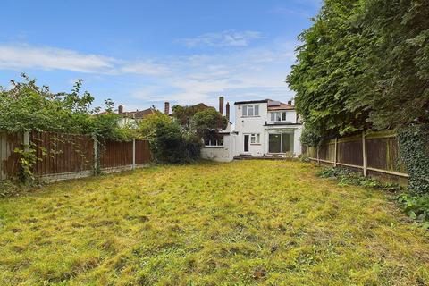 4 bedroom detached house for sale, Cambridge Drive, London SE12