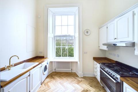 2 bedroom flat to rent, Royal Circus, New Town, Edinburgh, EH3