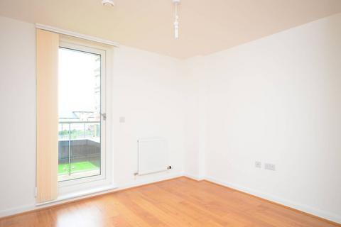 2 bedroom flat to rent, Clayponds Lane, Brentford, TW8