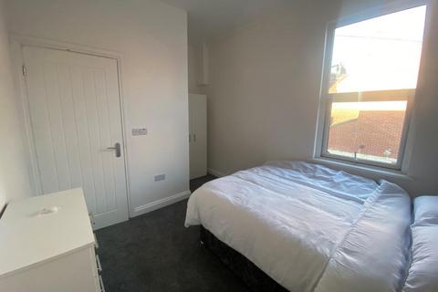 4 bedroom terraced house to rent, Acton Street, Middlesbrough