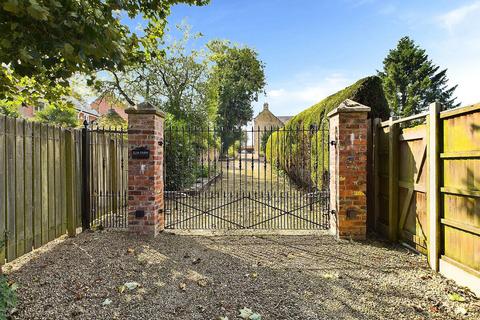 4 bedroom semi-detached house for sale, Chesterfield S42