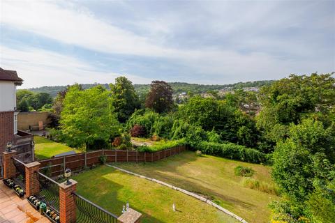 5 bedroom detached house for sale, Sundowners, London Road, River