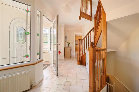 5 bedroom detached house for sale, Sundowners, London Road, River