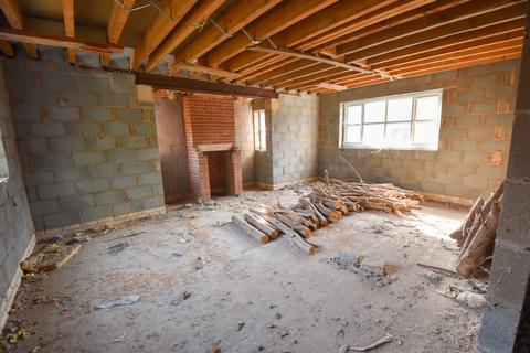 undefined, Warburton Lane, Partington, M31