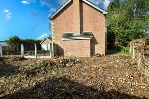undefined, Warburton Lane, Partington, M31