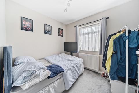 84 Moremead Road, London, SE6 3LT