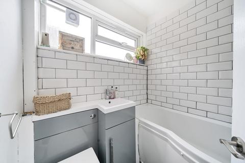 84 Moremead Road, London, SE6 3LT