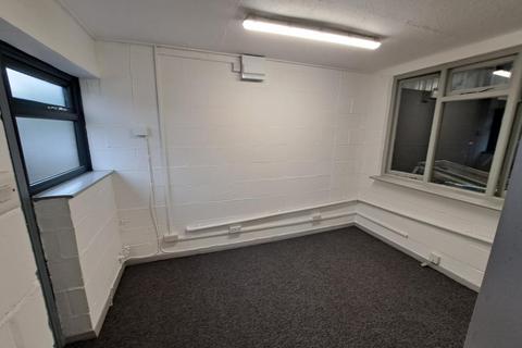 Industrial unit to rent, Unit 1, Oldham Street, Stoke-on-Trent, ST1 3EY