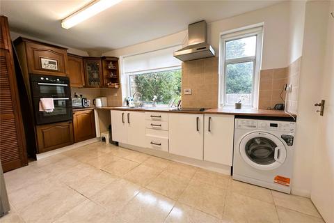 4 bedroom semi-detached house for sale, Harrow Road, Surrey TW14