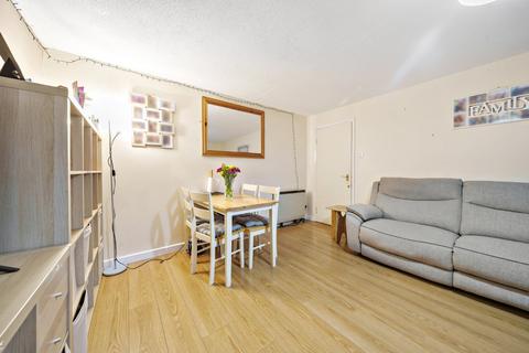 2 bedroom flat for sale, The Oaks, Southampton SO19