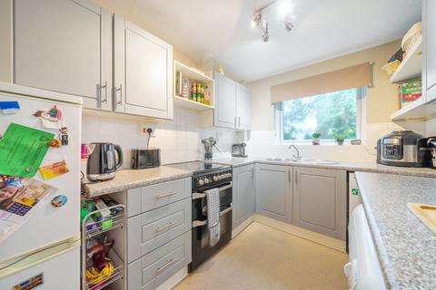 2 bedroom flat for sale, The Oaks, Southampton SO19