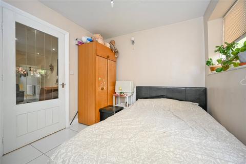 9 Aldrin Close, Stafford, ST16 3SZ