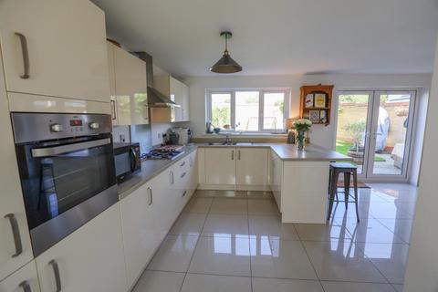 27 Badgers Brook Rise, Ystradowen, Cowbridge, CF71 7TW