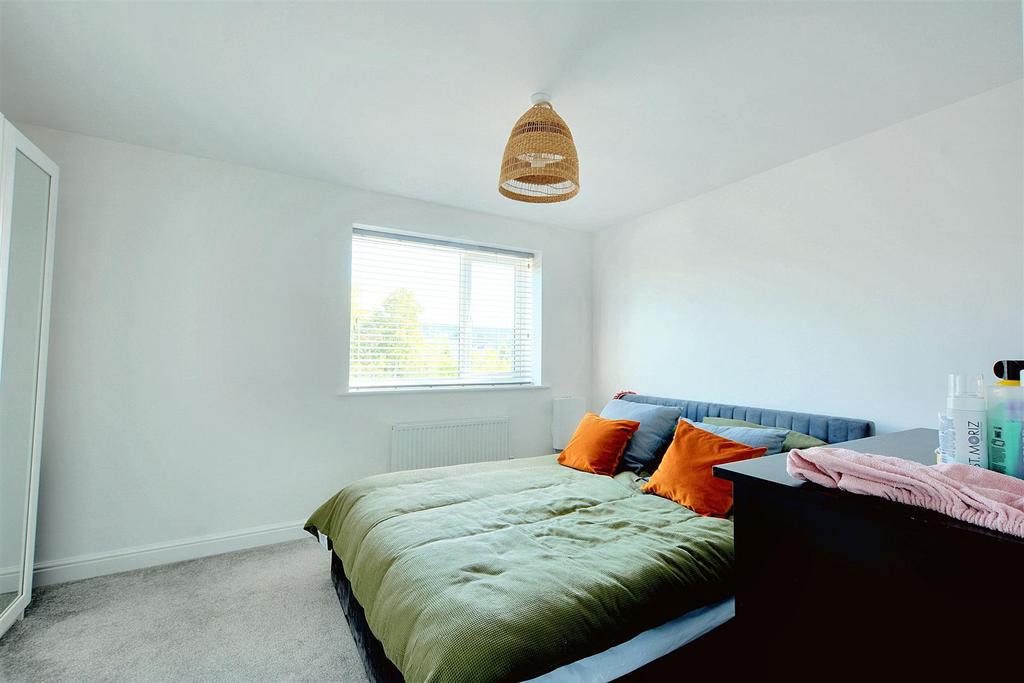Bedroom 1 1.jpeg