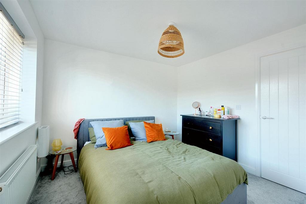 Bedroom 1 2.jpeg