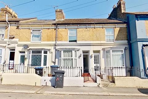 3 bedroom terraced house to rent, Clarendon Street, Dover