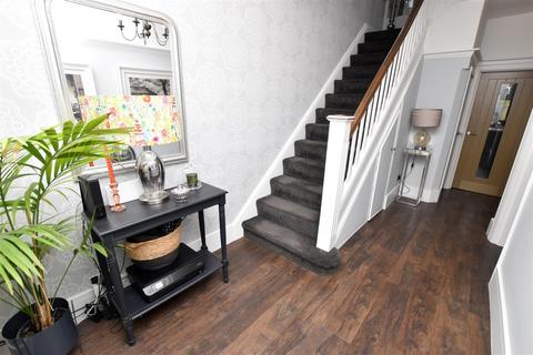 17 Cumberland Avenue, Grimsby, DN32 0BT