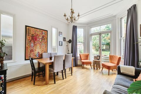 4 bedroom semi-detached house for sale, Sherborne Gardens, Ealing, W13