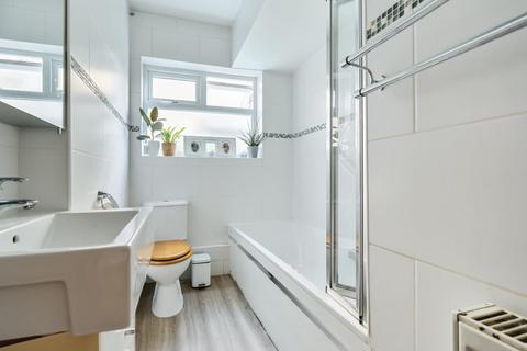 16 Sherborne Gardens, London, W13 8AS