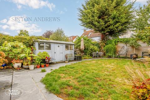 5 Amherst Avenue, London, W13 8NQ