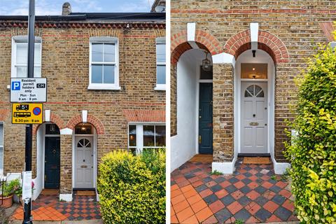 2 bedroom terraced house for sale, Short Road, London