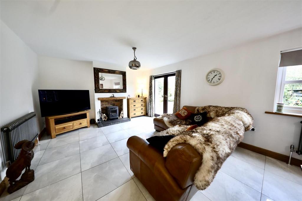 26 Orchard Croft - Lounge.jpg