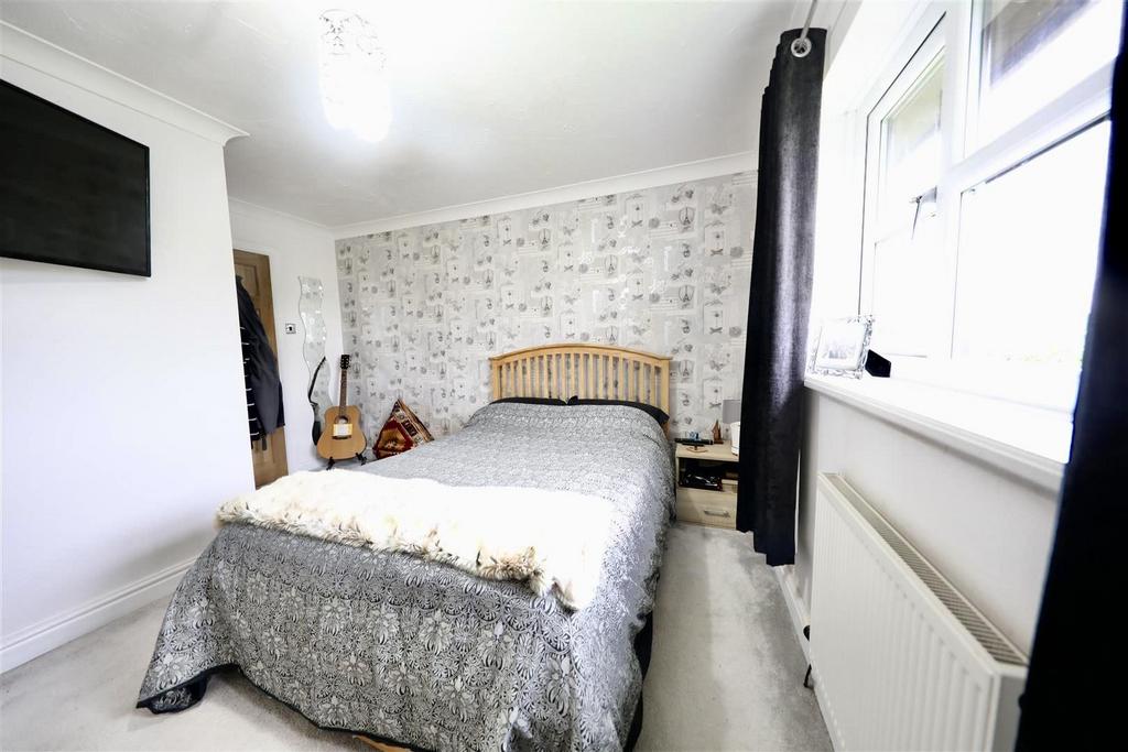 26 Orchard Croft - Bedroom 2b.jpg