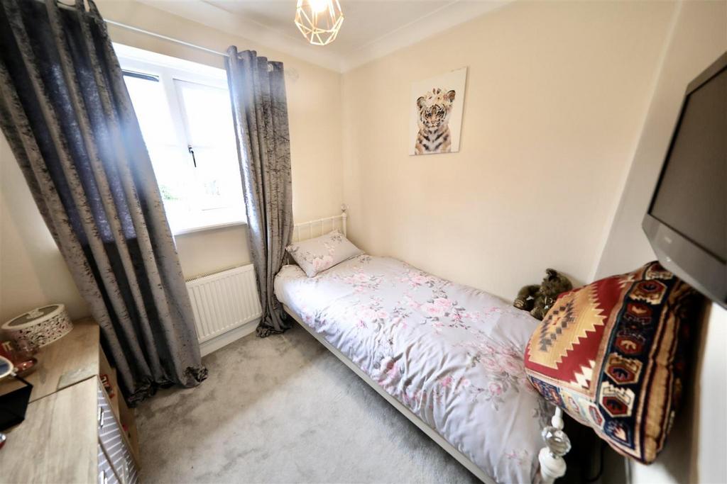 26 Orchard Croft - Bed 3.jpg