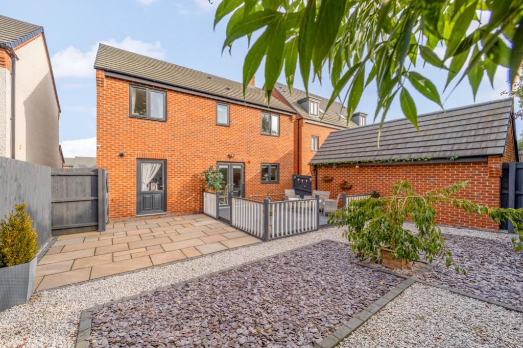 12 Lambert Place (Saxilby)-11