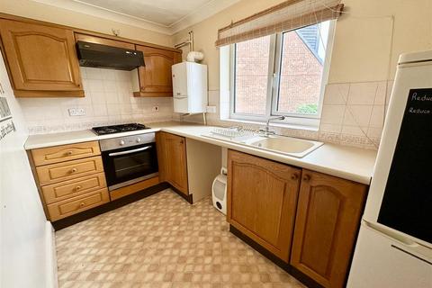 2 bedroom flat for sale, Cardington Court, Acle, NR13