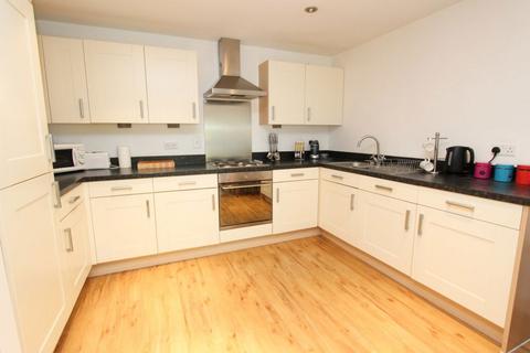 2 bedroom flat to rent, East Dock, The Wharf