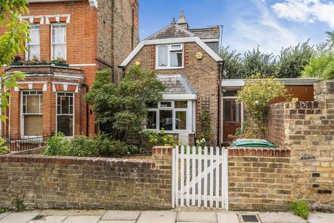33 Albany Road, London, N4 4RR