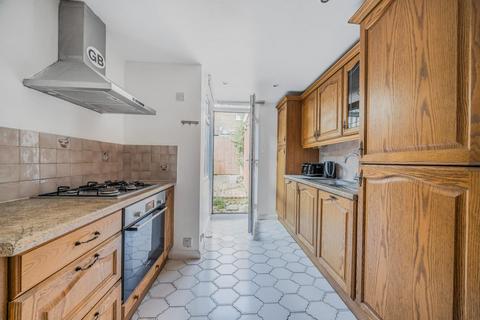33 Albany Road, London, N4 4RR