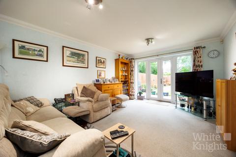 2 bedroom apartment for sale, Mays Close, Reading RG6